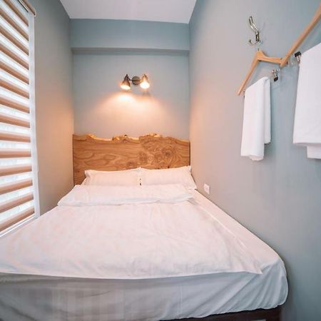 Tomiris Lady'S Capsul Hostel Only For Women Almaty Bagian luar foto